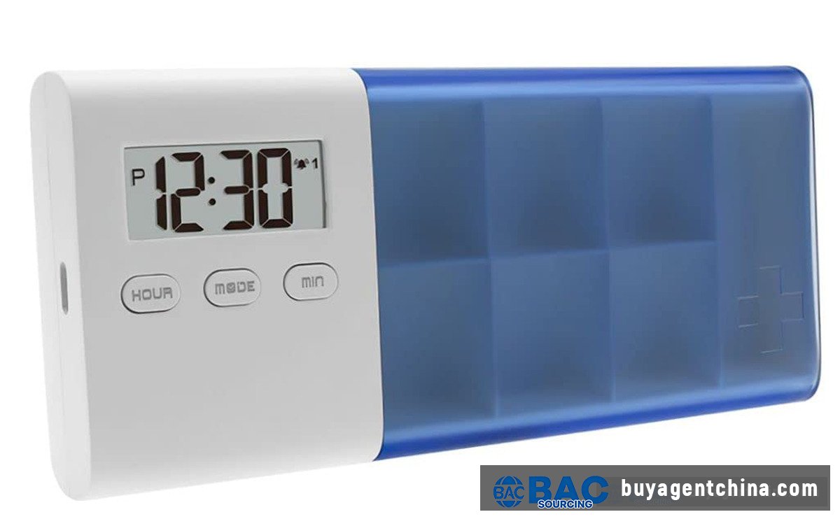 02 A smart electronic pill organizer with a built-in timer — the Guangdong specialty in this category