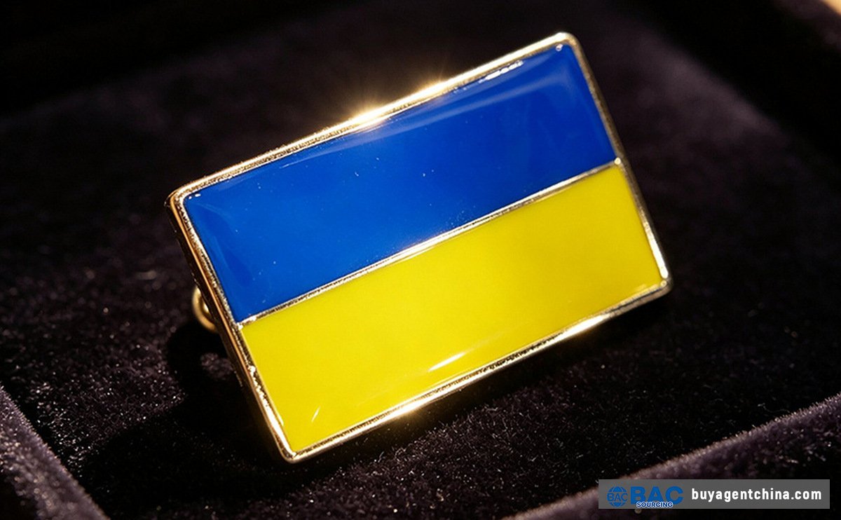 Broche de metal estampado y insignia de esmalte duro — nivel OEM personalizado
